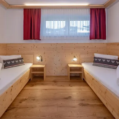 Apartmenthaus - Erlebenswert Bauernhof Gruber Apartmán Sankt Lorenzen im Lesachtal